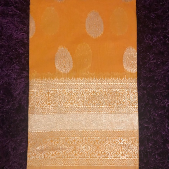 Indian party wear saree - Picture 2 of 3